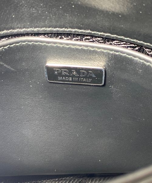 PRADA（プラダ）PRADA (プラダ) クレオ ブラッシュドレザー フラップ付ショルダーバッグ ブラックの古着・服飾アイテム