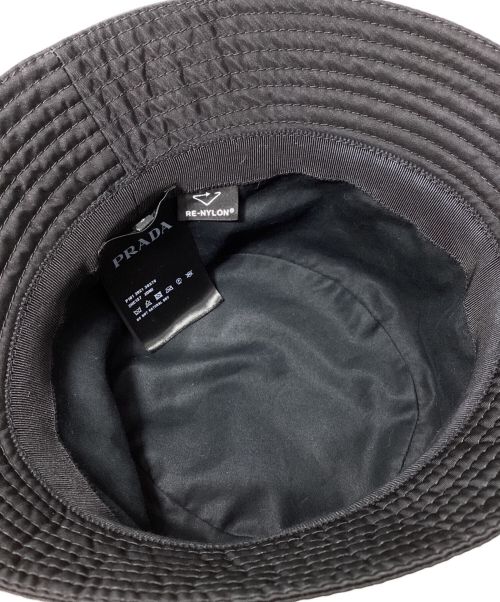 PRADA（プラダ）PRADA (プラダ) Re-Nylon Bucket Hat（リナイロンバケットハット） ブラック サイズ:Sの古着・服飾アイテム