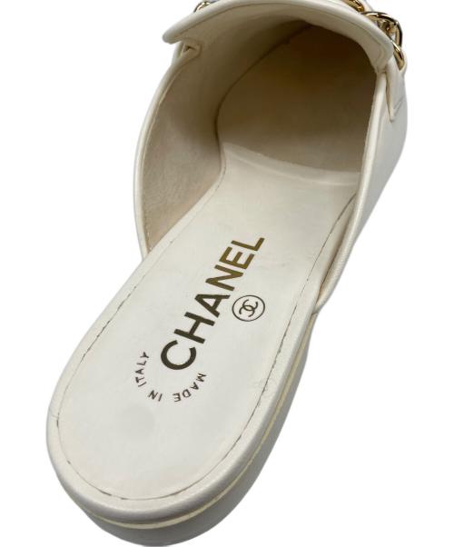 CHANEL（シャネル）CHANEL (シャネル) ココチェーン ミュール ホワイト サイズ:38Cの古着・服飾アイテム