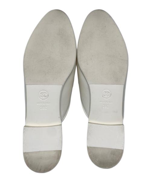 CHANEL（シャネル）CHANEL (シャネル) ココチェーン ミュール ホワイト サイズ:38Cの古着・服飾アイテム