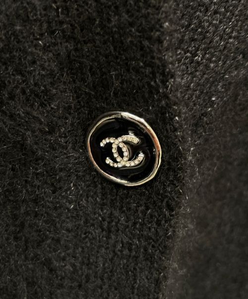 CHANEL（シャネル）CHANEL (シャネル) 2ポケットココボタンカーディガン ブラック サイズ:38の古着・服飾アイテム