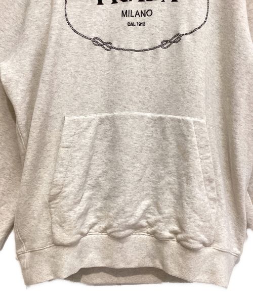 PRADA（プラダ）PRADA (プラダ) Embroidery Logo Hoodie（エンブロイダリーロゴフーディー） アイボリー サイズ:XLの古着・服飾アイテム