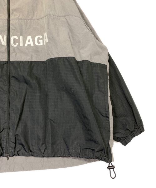 BALENCIAGA（バレンシアガ）BALENCIAGA (バレンシアガ) ナイロンジャケット グレー×ブラック サイズ:46の古着・服飾アイテム