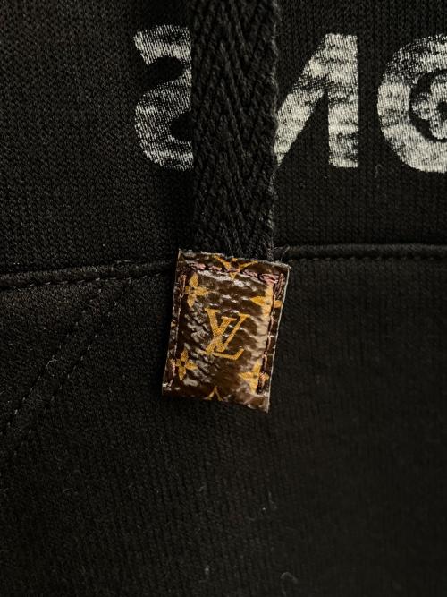 LOUIS VUITTON（ルイ ヴィトン）LOUIS VUITTON (ルイ ヴィトン) LV Logo Hoodie/ロゴプリントパーカー ブラック サイズ:XSの古着・服飾アイテム