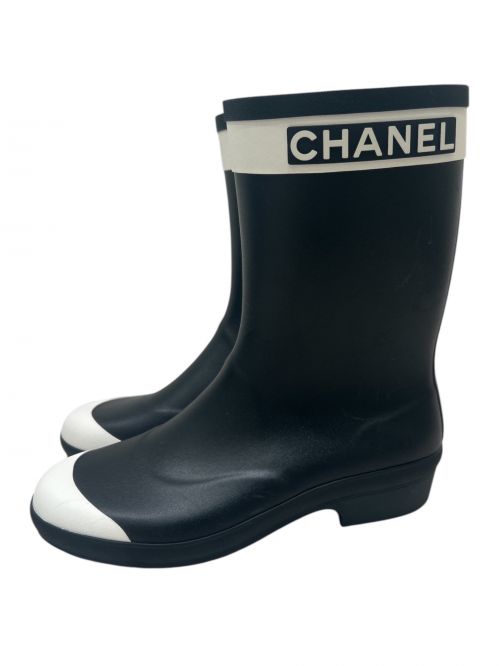 CHANEL（シャネル）CHANEL (シャネル) ロゴレインブーツ ホワイト×ブラック サイズ:39の古着・服飾アイテム