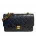 CHANEL（シャネル）の古着「マトラッセ25 Wフラップチェーンショルダーバッグ」｜ブラック