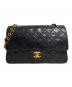 CHANEL（シャネル）の古着「マトラッセ 25 Wフラップチェーンショルダーバッグ」｜ブラック