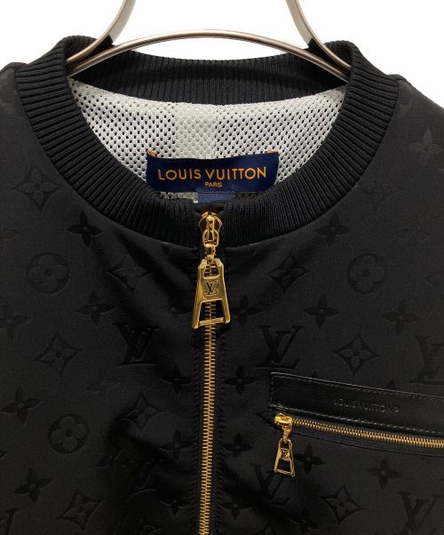 LOUIS VUITTON（ルイ ヴィトン）LOUIS VUITTON (ルイ ヴィトン) ショート丈モノグラムノーカラージップジャケット ブラック サイズ:34の古着・服飾アイテム