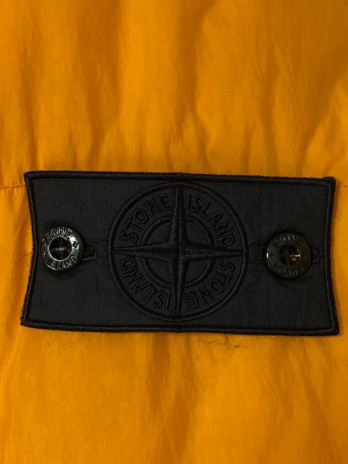 STONE ISLAND（ストーンアイランド）STONE ISLAND (ストーンアイランド) ダウンジャケット オレンジ サイズ:Mの古着・服飾アイテム