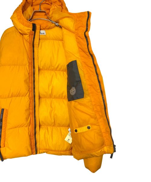 STONE ISLAND（ストーンアイランド）STONE ISLAND (ストーンアイランド) ダウンジャケット オレンジ サイズ:Mの古着・服飾アイテム
