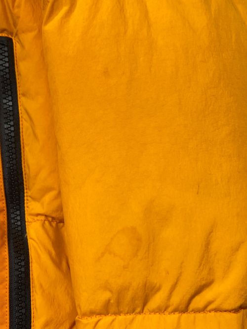 STONE ISLAND（ストーンアイランド）STONE ISLAND (ストーンアイランド) ダウンジャケット オレンジ サイズ:Mの古着・服飾アイテム