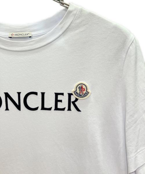 MONCLER（モンクレール）MONCLER (モンクレール) フロントロゴ Tシャツ ホワイト サイズ:Mの古着・服飾アイテム