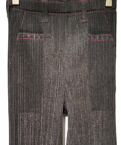 PLEATS PLEASE（プリーツプリーズ）PLEATS PLEASE (プリーツプリーズ) 転写プリーツパンツ グレー サイズ:3の古着・服飾アイテム