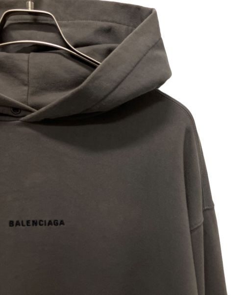 BALENCIAGA（バレンシアガ）BALENCIAGA (バレンシアガ) 刺繍ロゴパーカー グレー サイズ:XLの古着・服飾アイテム