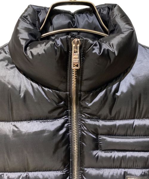 PRADA（プラダ）PRADA (プラダ) トライアングルロゴダウンベスト ブラック サイズ:42の古着・服飾アイテム