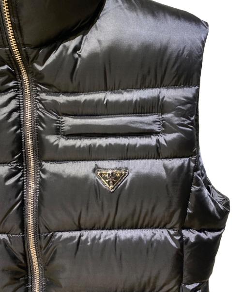 PRADA（プラダ）PRADA (プラダ) トライアングルロゴダウンベスト ブラック サイズ:42の古着・服飾アイテム