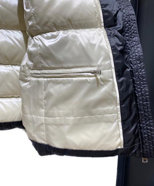 PRADA（プラダ）PRADA (プラダ) トライアングルロゴダウンベスト ブラック サイズ:42の古着・服飾アイテム