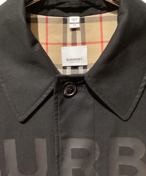 BURBERRY（バーバリー）BURBERRY (バーバリー) Horse Ferry Stencil Collar Coat（ホースフェリーステンカラーコート） ブラック サイズ:44の古着・服飾アイテム