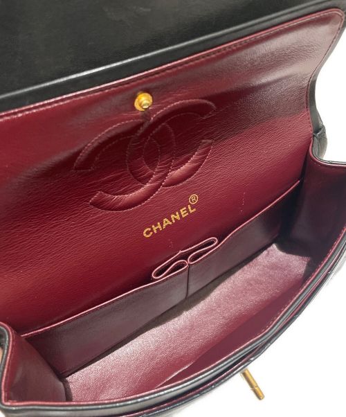 CHANEL（シャネル）CHANEL (シャネル) マトラッセ25/Wフラップチェーンショルダーバッグ ブラック サイズ:25の古着・服飾アイテム