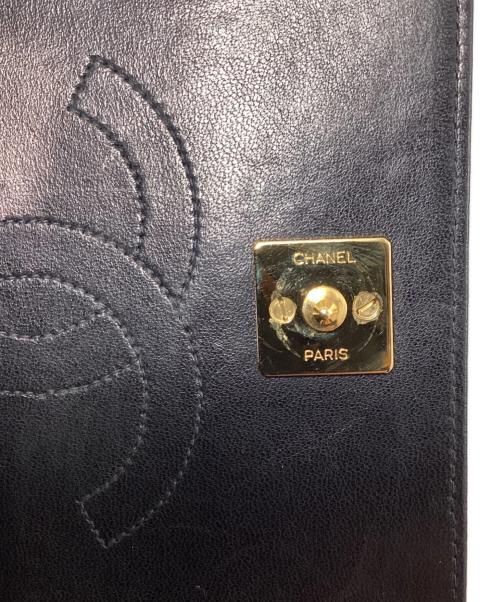 CHANEL（シャネル）CHANEL (シャネル) Push lock Matelasse Chain Shoulder Bag（プッシュロックマトラッセチェーンショルダーバッグ） ブラック サイズ:23の古着・服飾アイテム