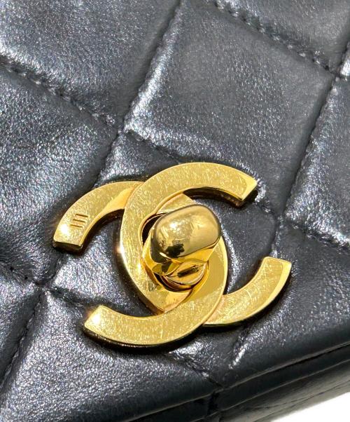 CHANEL（シャネル）CHANEL (シャネル) フルフラップチェーンショルダーバッグ ブラック サイズ:23の古着・服飾アイテム