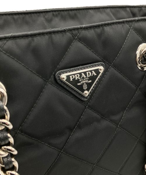 PRADA（プラダ）PRADA (プラダ) TESSUTO IMPUNTU 三角 プレート キルティングチェーントートバッグ ブラックの古着・服飾アイテム