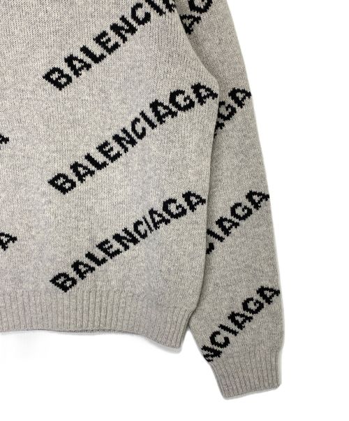 BALENCIAGA（バレンシアガ）BALENCIAGA (バレンシアガ) オールオーバーロゴニット グレー サイズ:Mの古着・服飾アイテム