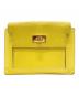 HERMES（エルメス）の古着「ケリーコンパクト コインケース」｜イエロー