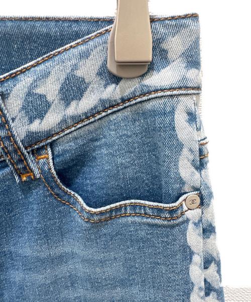 CHANEL（シャネル）CHANEL (シャネル) ココマークボタン チェーン プリント ストレッチデニム パンツ サイズ:34の古着・服飾アイテム