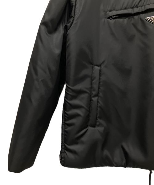 PRADA（プラダ）PRADA (プラダ) プレートナイロンアノラックパーカー ブラック サイズ:Mの古着・服飾アイテム