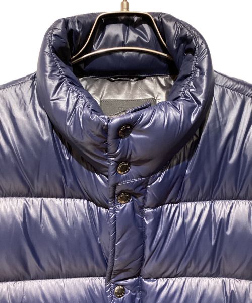 PRADA（プラダ）PRADA (プラダ) Logo Plate Nylon Down Jacket（ロゴプレートナイロンダウンジャケット） ネイビー サイズ:52の古着・服飾アイテム