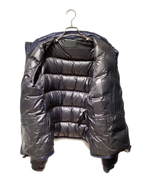 PRADA（プラダ）PRADA (プラダ) Logo Plate Nylon Down Jacket（ロゴプレートナイロンダウンジャケット） ネイビー サイズ:52の古着・服飾アイテム
