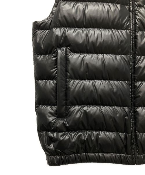 PRADA（プラダ）PRADA (プラダ) ロゴプレートダウンベスト ブラック サイズ:50の古着・服飾アイテム
