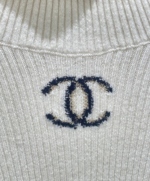 CHANEL（シャネル）CHANEL (シャネル) ココマーク カシミヤ ボーダー タートルネック ニット アイボリー×ブラック サイズ:38の古着・服飾アイテム