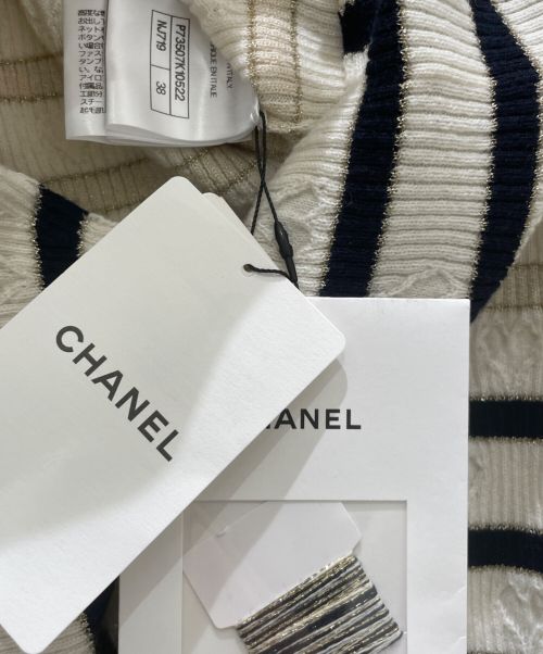 CHANEL（シャネル）CHANEL (シャネル) ココマーク カシミヤ ボーダー タートルネック ニット アイボリー×ブラック サイズ:38の古着・服飾アイテム