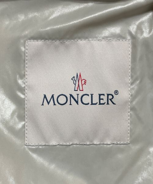 MONCLER GENIUS（モンクレール ジーニアス）MONCLER GENIUS (モンクレール ジーニアス) ALYX (アリクス) ALMOND/ダウンジャケット アイボリー サイズ:4の古着・服飾アイテム