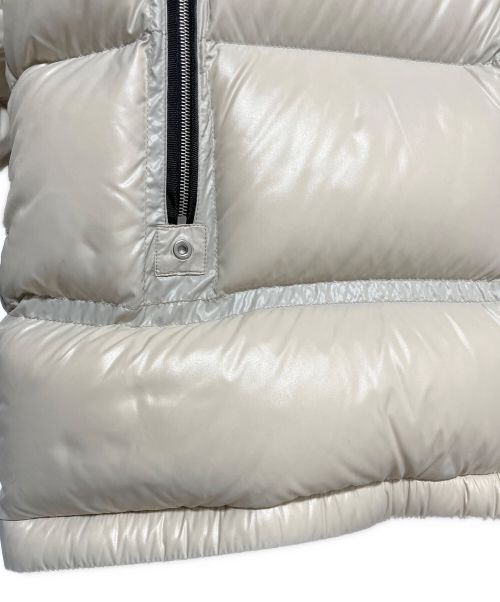 MONCLER GENIUS（モンクレール ジーニアス）MONCLER GENIUS (モンクレール ジーニアス) ALYX (アリクス) ALMOND/ダウンジャケット アイボリー サイズ:4の古着・服飾アイテム