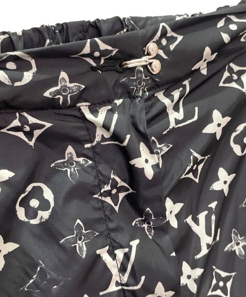 LOUIS VUITTON（ルイ ヴィトン）LOUIS VUITTON (ルイ ヴィトン) ステンシルエフェクト モノグラム ジョギングパンツ ブラック サイズ:34の古着・服飾アイテム