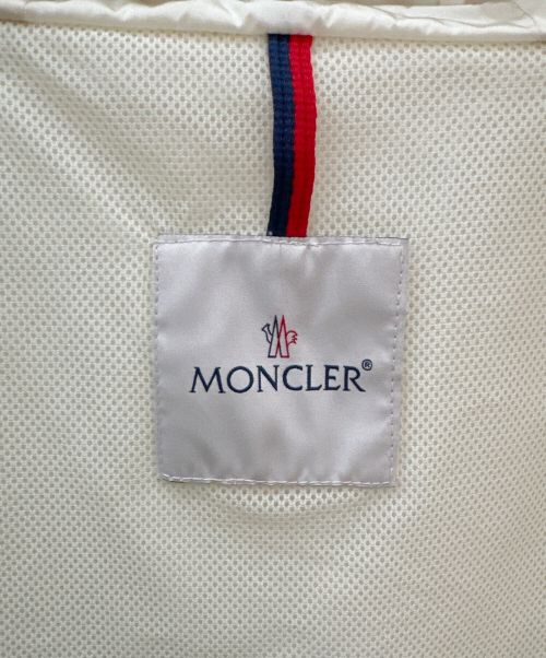 MONCLER（モンクレール）MONCLER (モンクレール) VIVE GIUBBOTTO/ナイロンジャケット ホワイトの古着・服飾アイテム
