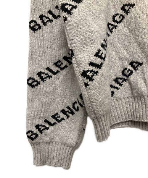 BALENCIAGA（バレンシアガ）BALENCIAGA (バレンシアガ) オールオーバーロゴニット グレー サイズ:XLの古着・服飾アイテム