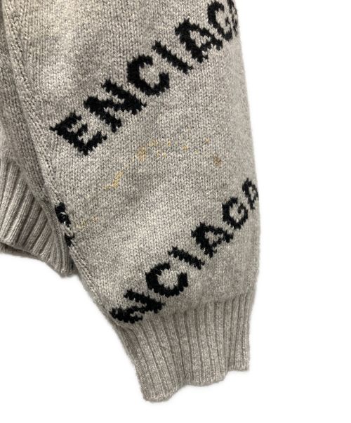 BALENCIAGA（バレンシアガ）BALENCIAGA (バレンシアガ) オールオーバーロゴニット グレー サイズ:XLの古着・服飾アイテム