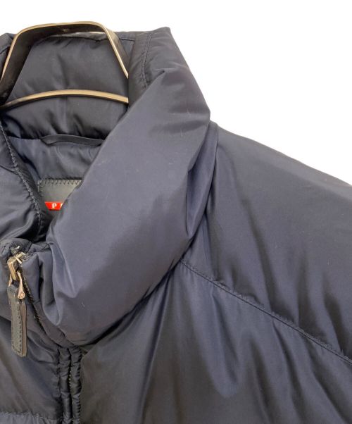 PRADA（プラダ）PRADA (プラダ) ロゴプレートダウンベスト ネイビー サイズ:52の古着・服飾アイテム