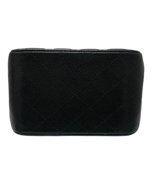 CHANEL（シャネル）CHANEL (シャネル) チェーンショルダーバケットバッグ ブラック×ゴールド金具の古着・服飾アイテム