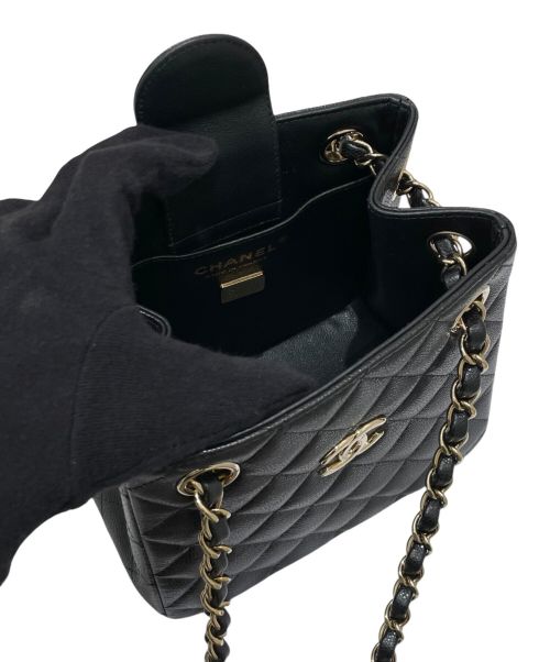 CHANEL（シャネル）CHANEL (シャネル) チェーンショルダーバケットバッグ ブラック×ゴールド金具の古着・服飾アイテム