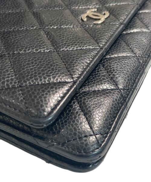CHANEL（シャネル）CHANEL (シャネル) チェーンショルダーウォレット ブラック×シルバー金具の古着・服飾アイテム