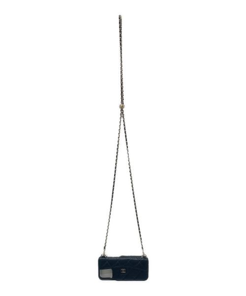 CHANEL（シャネル）CHANEL (シャネル) iPhone15 Pro MAXケース ブラック×ゴールド金具の古着・服飾アイテム