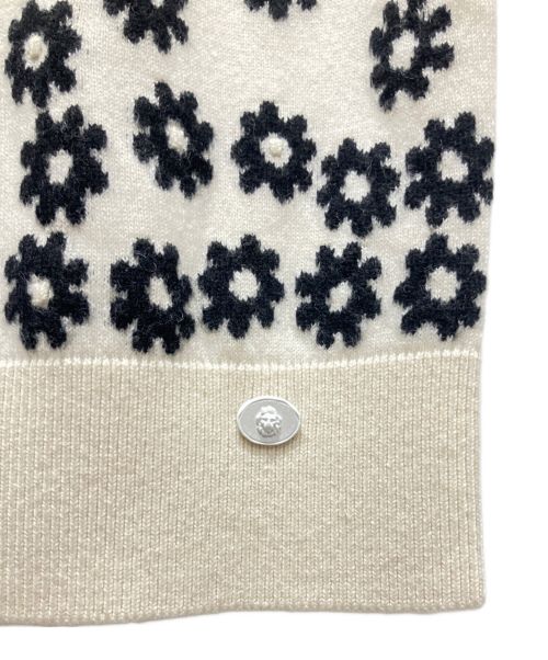 CHANEL（シャネル）CHANEL (シャネル) P72 カシミヤ ココマーク デイジーニット プルオーバー ホワイト サイズ:34の古着・服飾アイテム