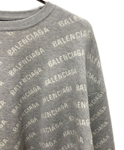 BALENCIAGA（バレンシアガ）BALENCIAGA (バレンシアガ) オールオーバーロゴニット/総ロゴニット グレー×ホワイト サイズ:Mの古着・服飾アイテム