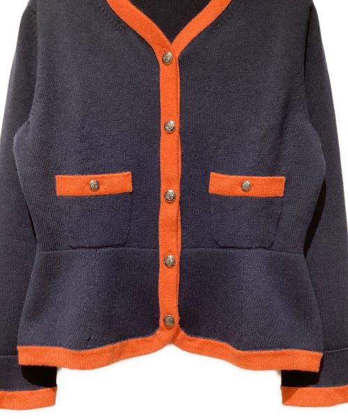 CHANEL（シャネル）CHANEL (シャネル) アンカーボタンカシミヤカーディガン ネイビー×オレンジ サイズ:38の古着・服飾アイテム