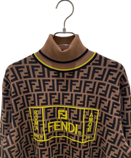 FENDI（フェンディ）FENDI (フェンディ) ズッカ柄タートルネックニット ブラウン サイズ:46の古着・服飾アイテム